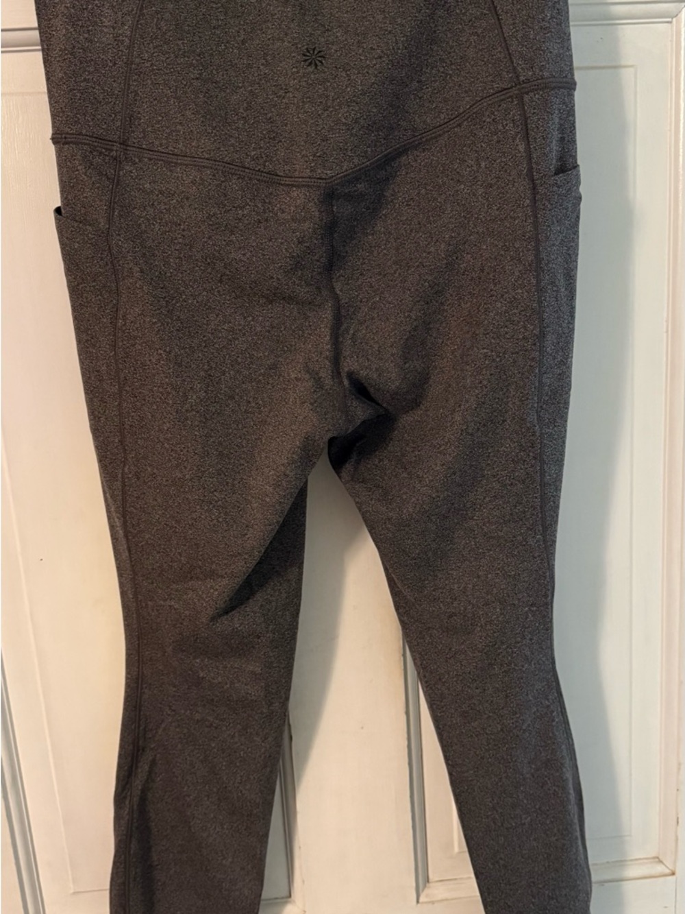 Athleta, Salutation Stash Pocket Leggings, Medium, 23” Inseam